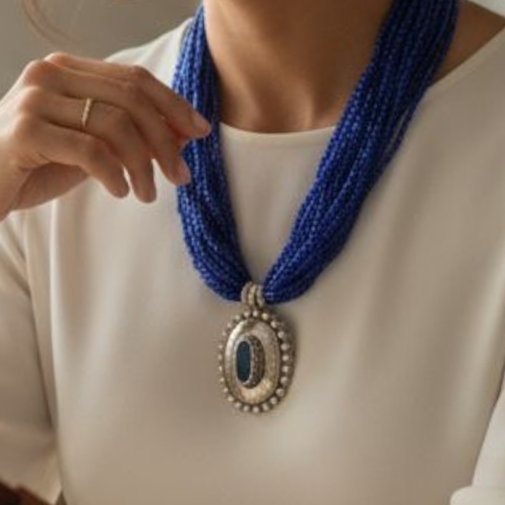 Blue Beaded Necklace w/Silver Pendant - Picture 4 of 4